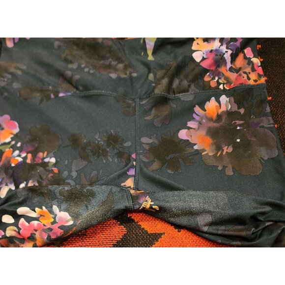 RBX Women's Floral Print High-Waisted Capri Leggings - Picture 8 of 9